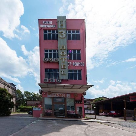 Super Oyo 90385 H3 Hotel Yong Peng Eksteriør billede