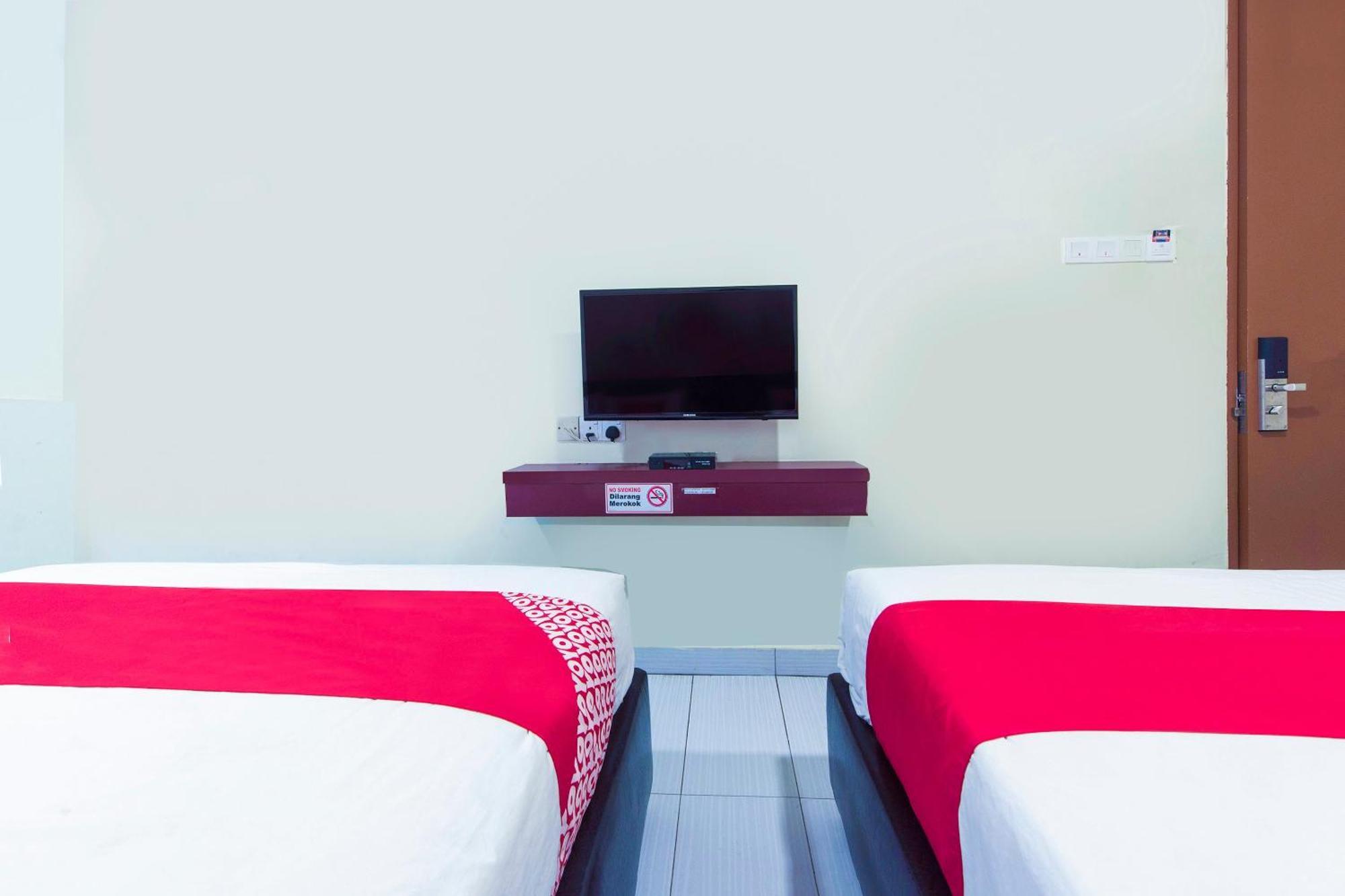 Super Oyo 90385 H3 Hotel Yong Peng Eksteriør billede